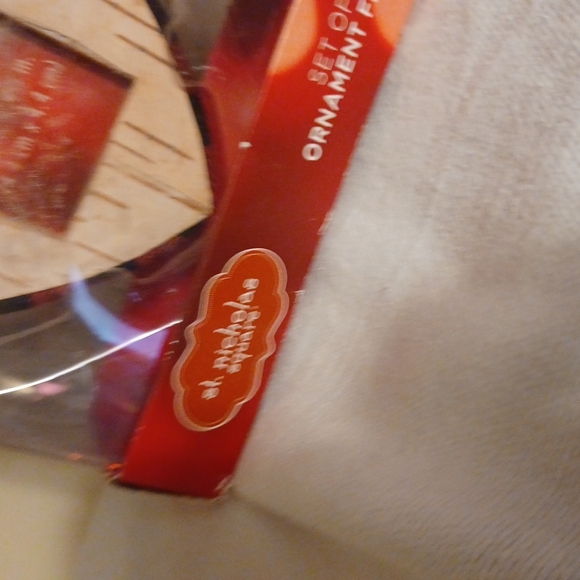 New Saint Nick set of three ornaments/ frames - Picture 5 of 8